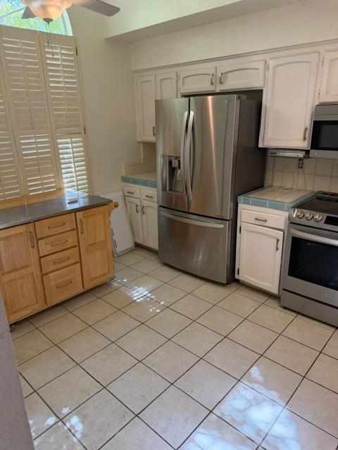 9128 N Stoneridge Ln, Fresno, CA 93720