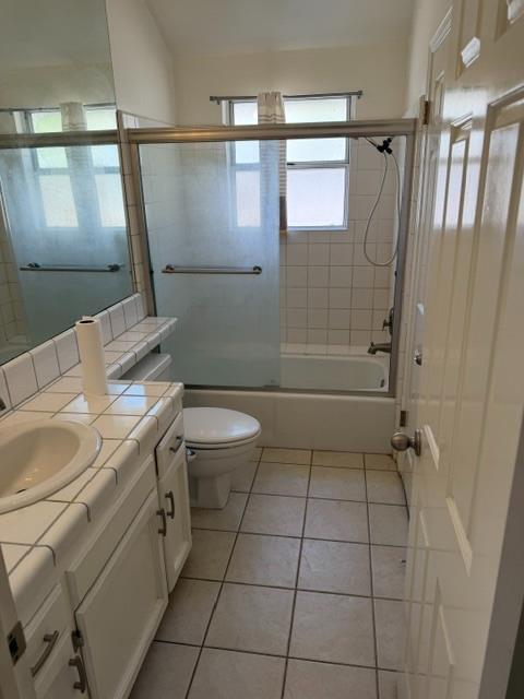 9128 N Stoneridge Ln, Fresno, CA 93720