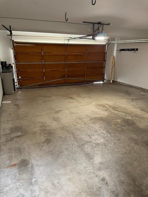 9128 N Stoneridge Ln, Fresno, CA 93720
