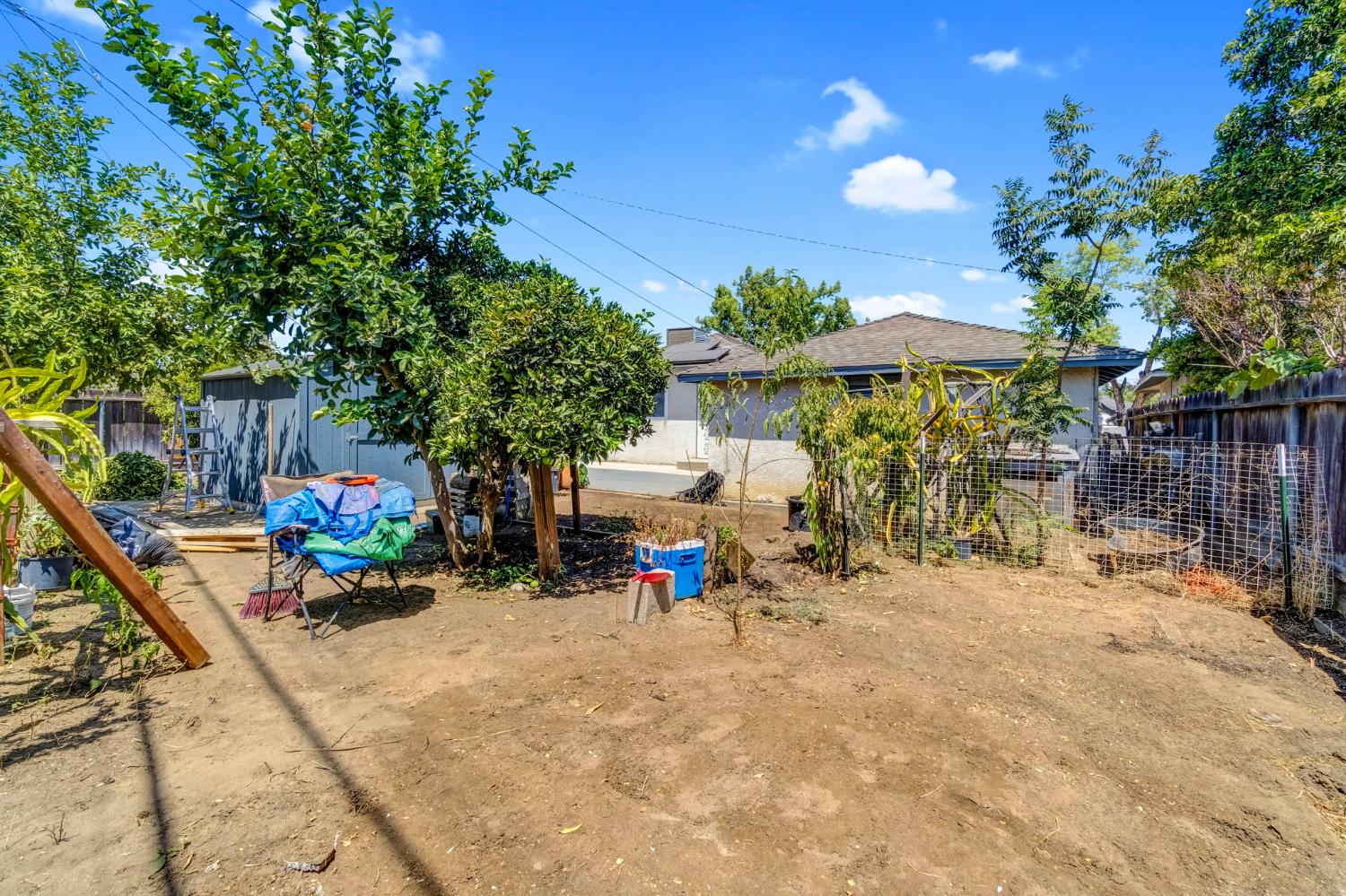 4002 Kenmore Dr N, Fresno, CA 93703