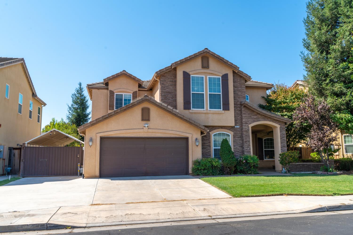 3374 Keats Ave, Clovis, CA 93619