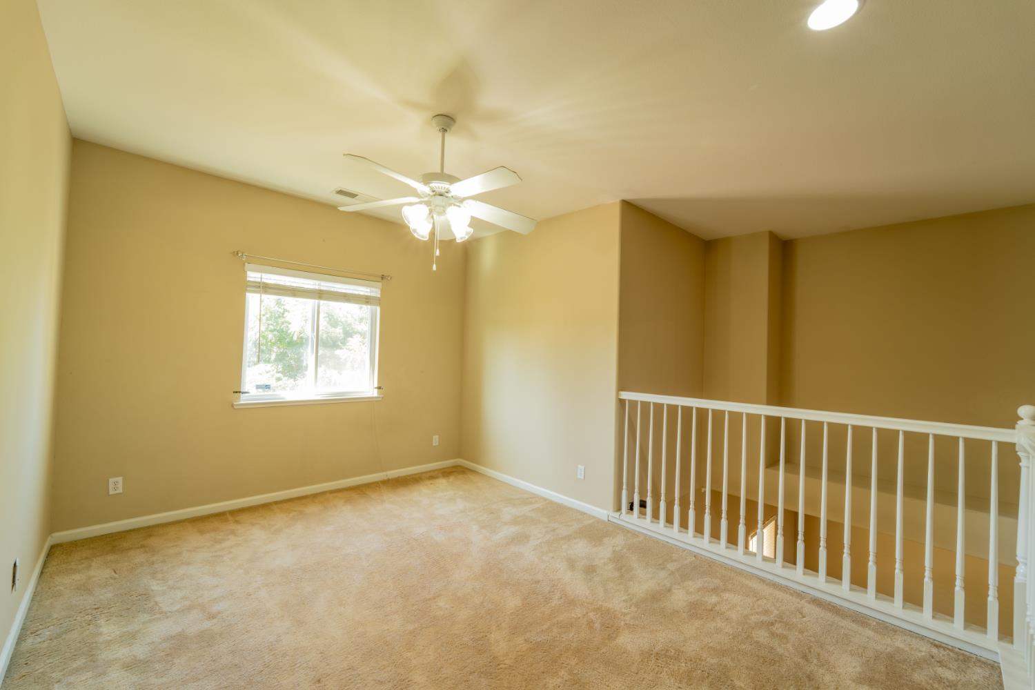 3374 Keats Ave, Clovis, CA 93619