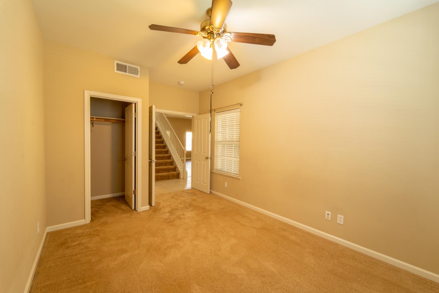 3374 Keats Ave, Clovis, CA 93619