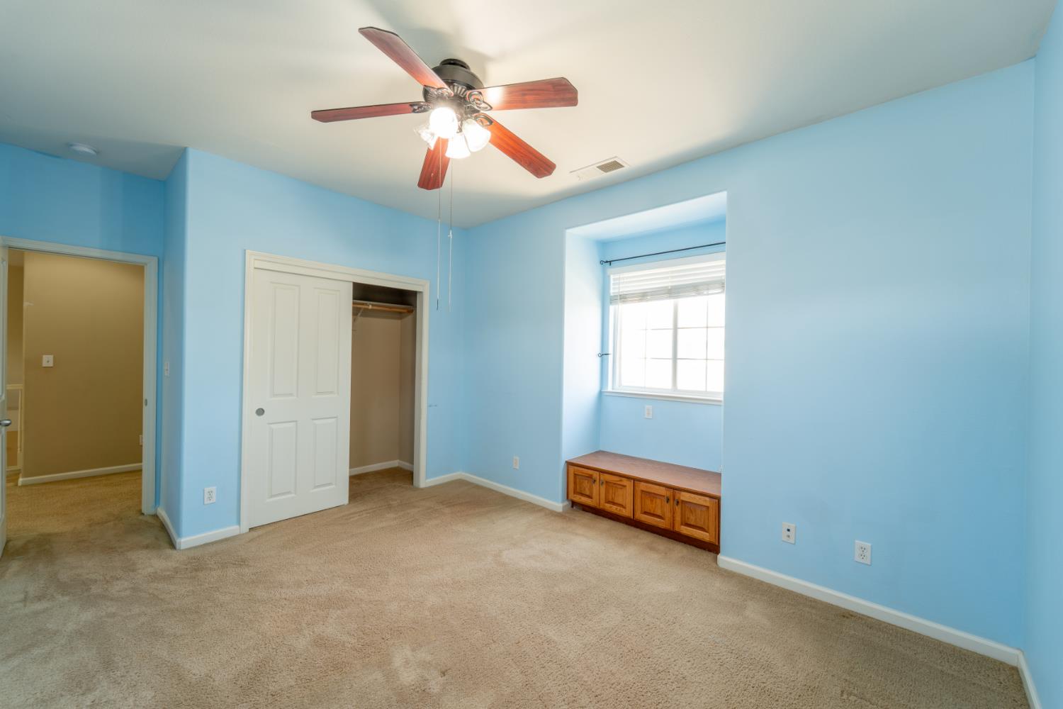3374 Keats Ave, Clovis, CA 93619
