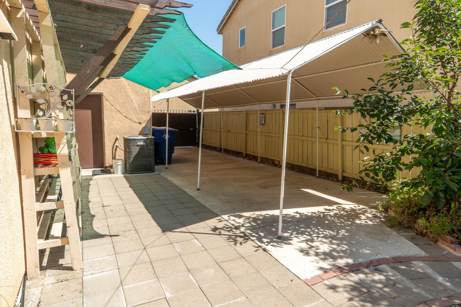 3374 Keats Ave, Clovis, CA 93619
