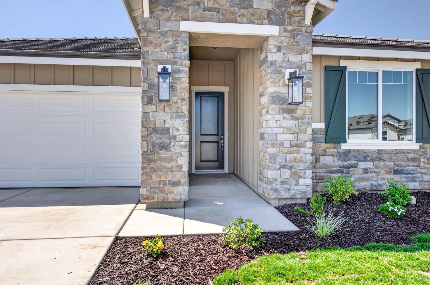 16163 W Sunset Ave, Kerman, CA 93630