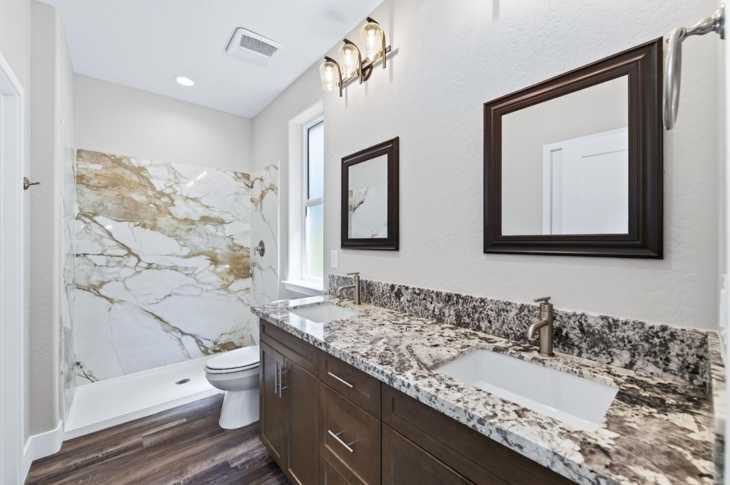 16163 W Sunset Ave, Kerman, CA 93630