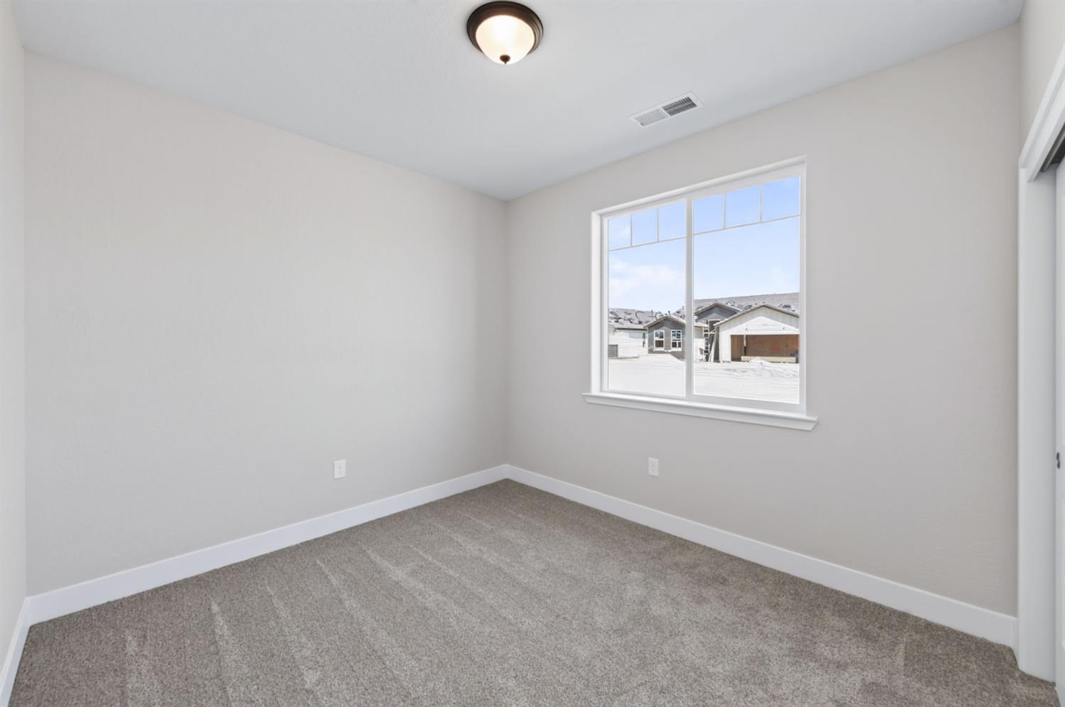 16163 W Sunset Ave, Kerman, CA 93630