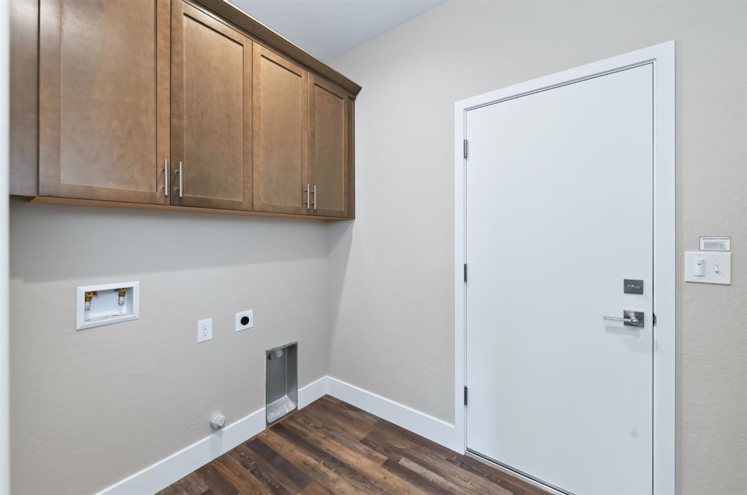 16163 W Sunset Ave, Kerman, CA 93630
