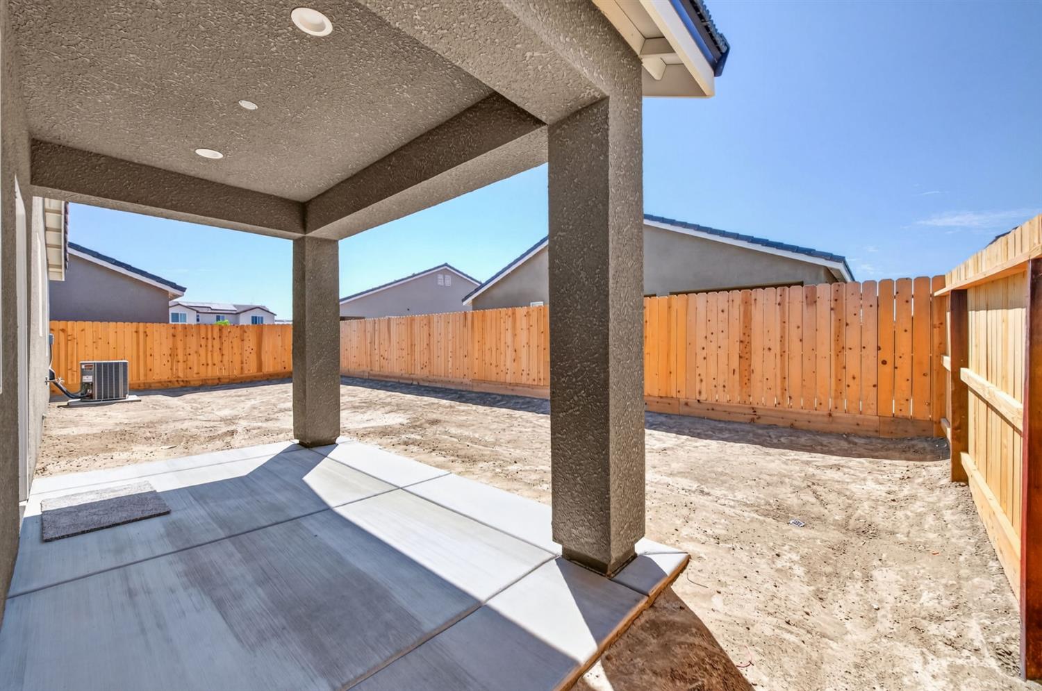 16163 W Sunset Ave, Kerman, CA 93630