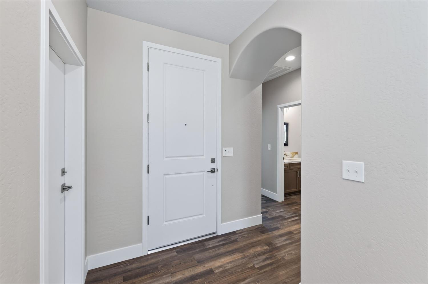 16270 W David Ave, Kerman, CA 93630