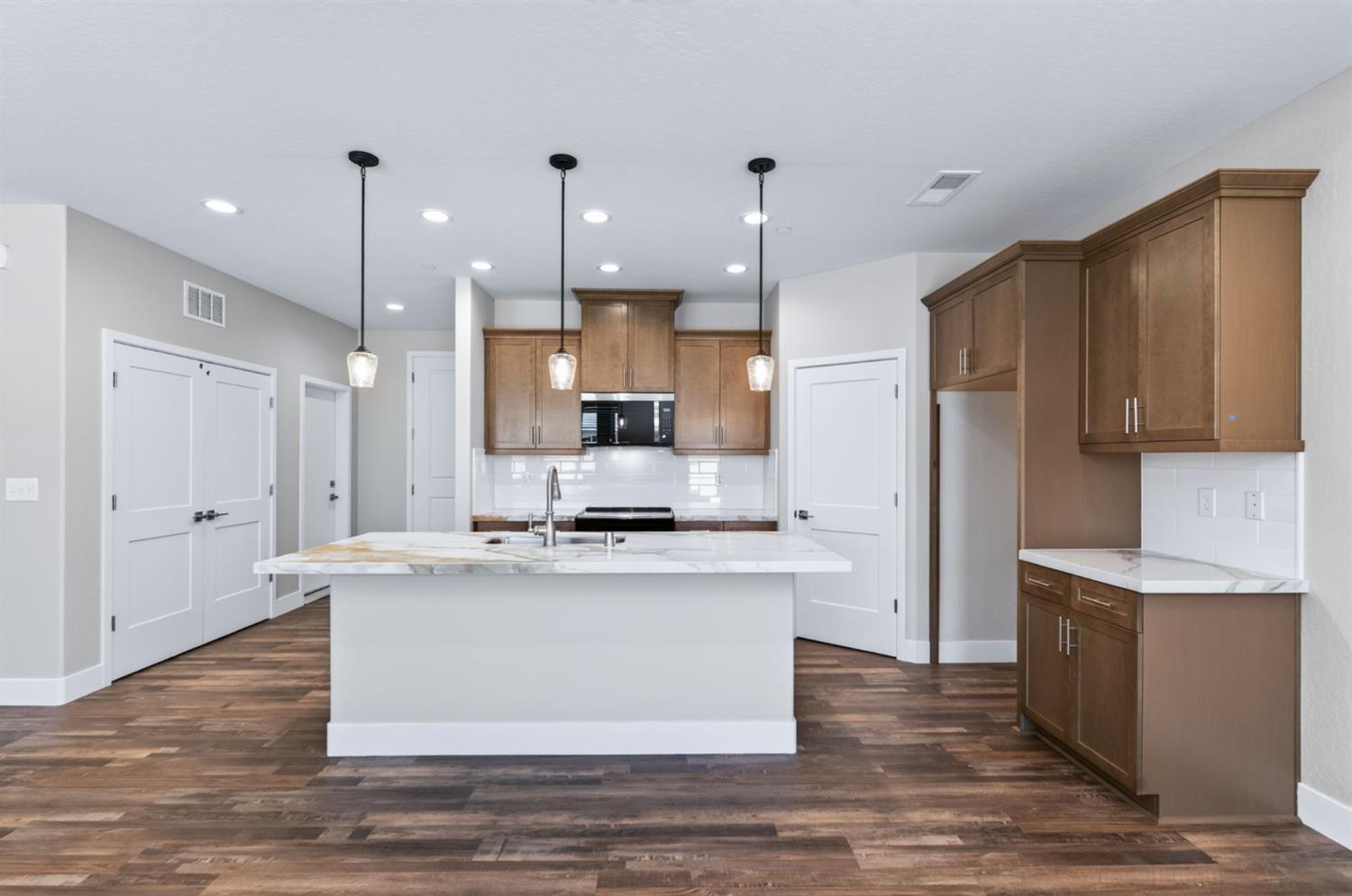 16270 W David Ave, Kerman, CA 93630