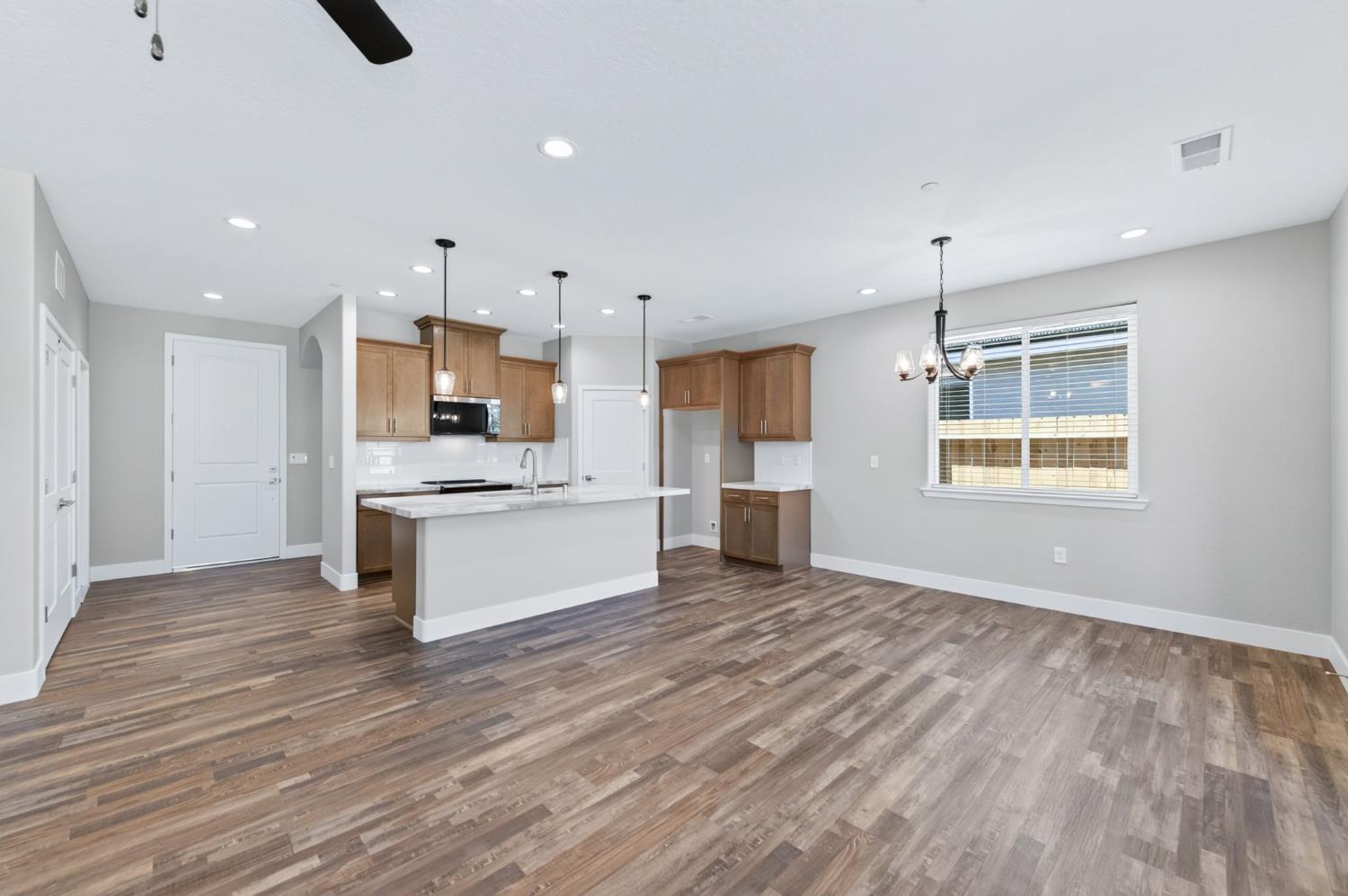 16270 W David Ave, Kerman, CA 93630