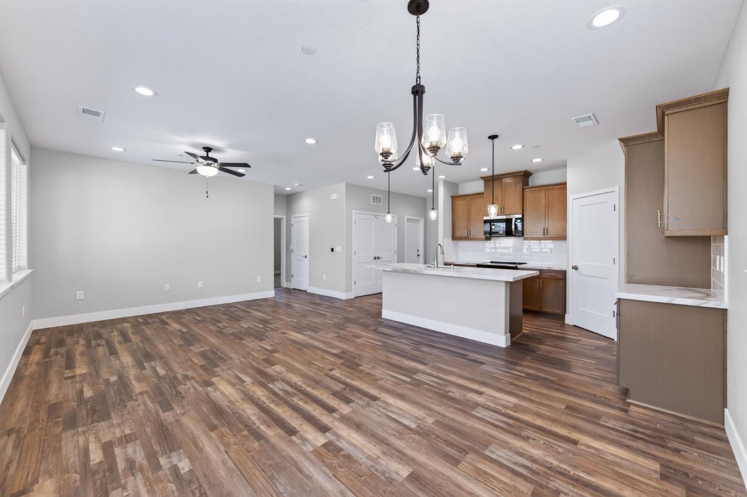 16270 W David Ave, Kerman, CA 93630