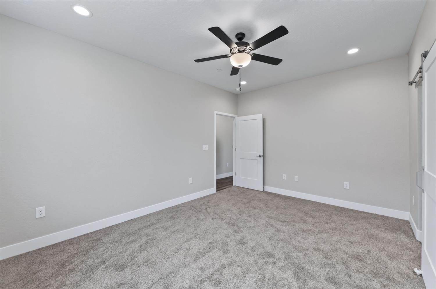 16270 W David Ave, Kerman, CA 93630