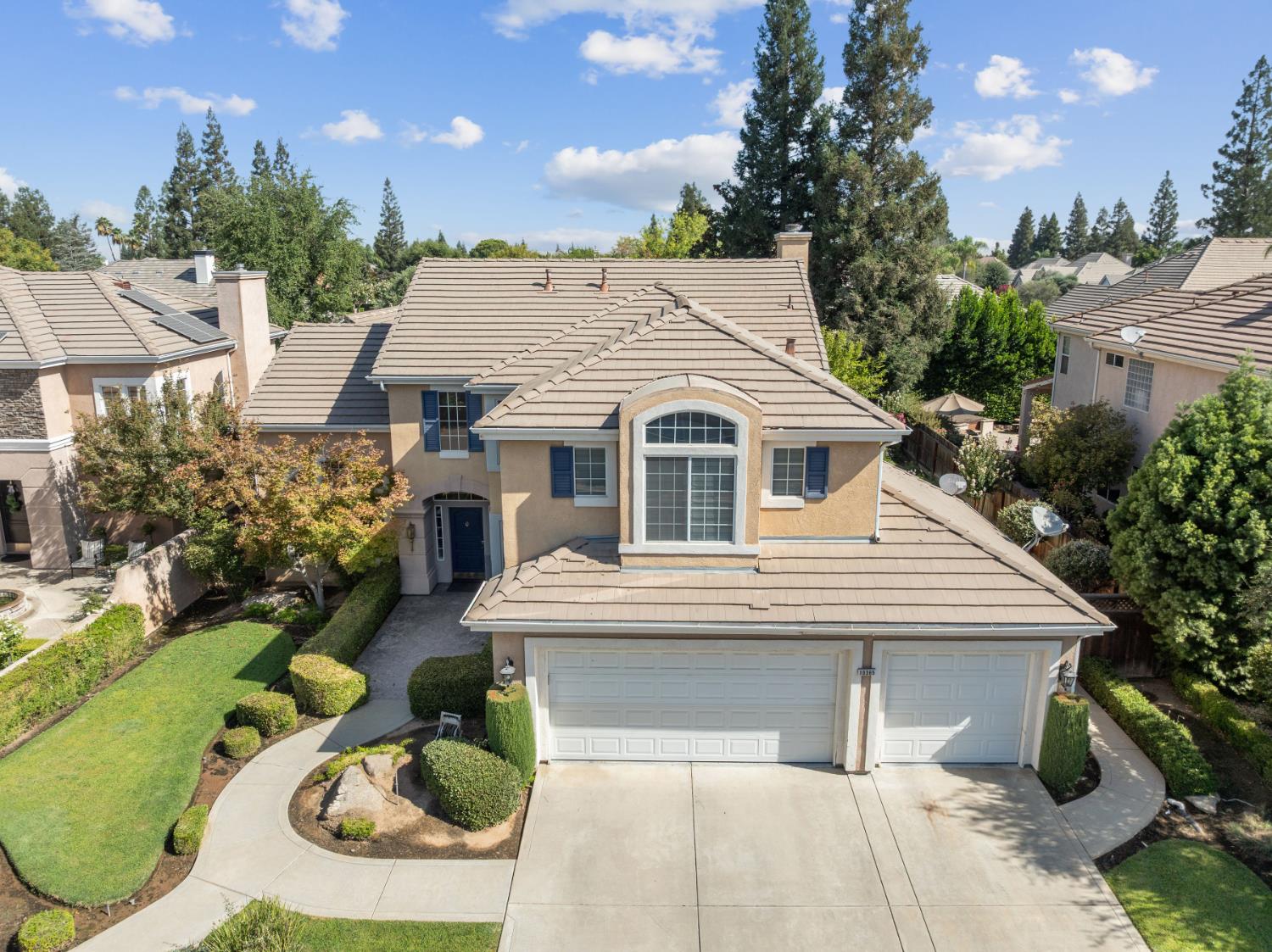 10365 N Pierpont Cir, Fresno, CA 93730