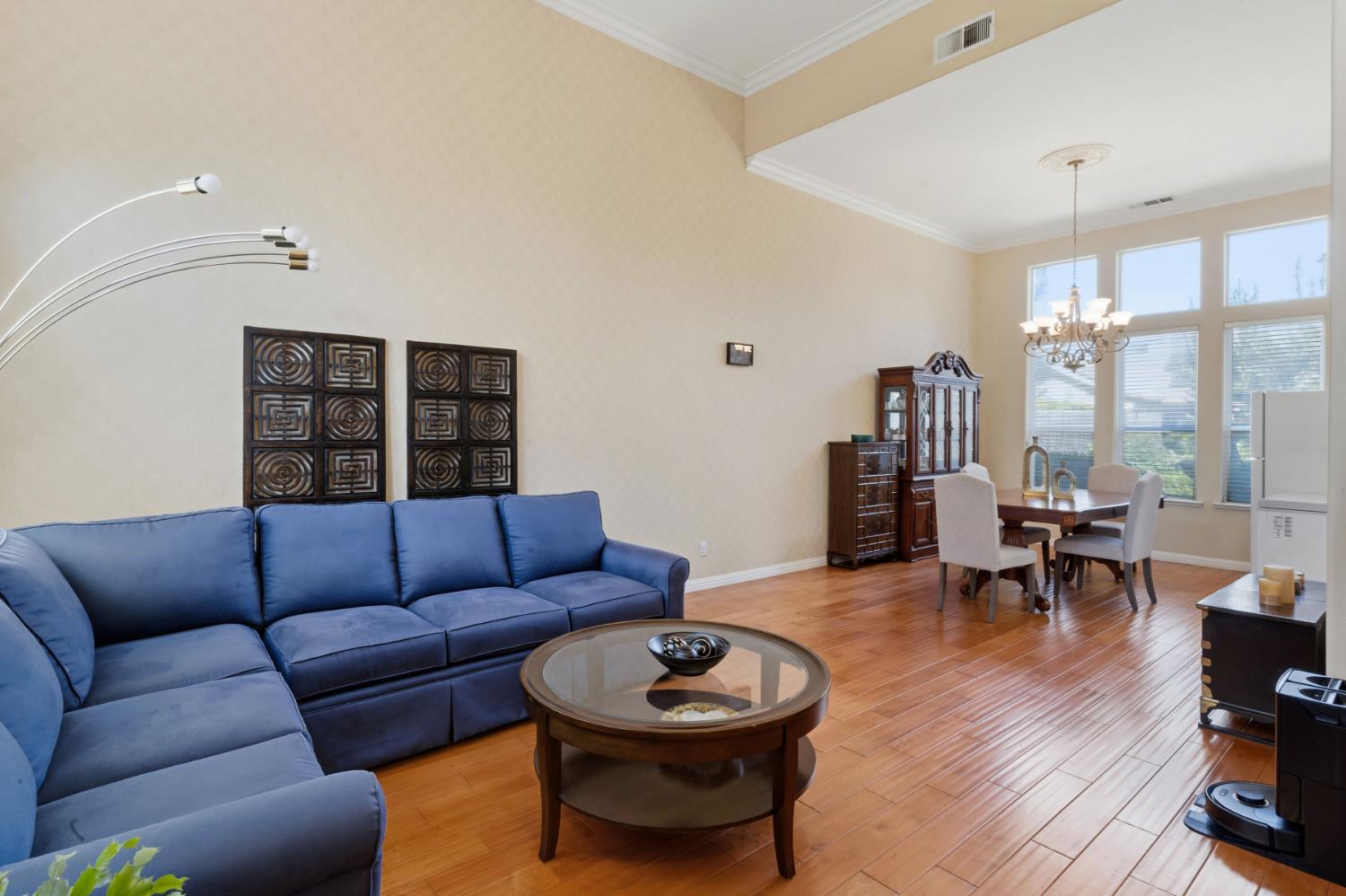 10365 N Pierpont Cir, Fresno, CA 93730