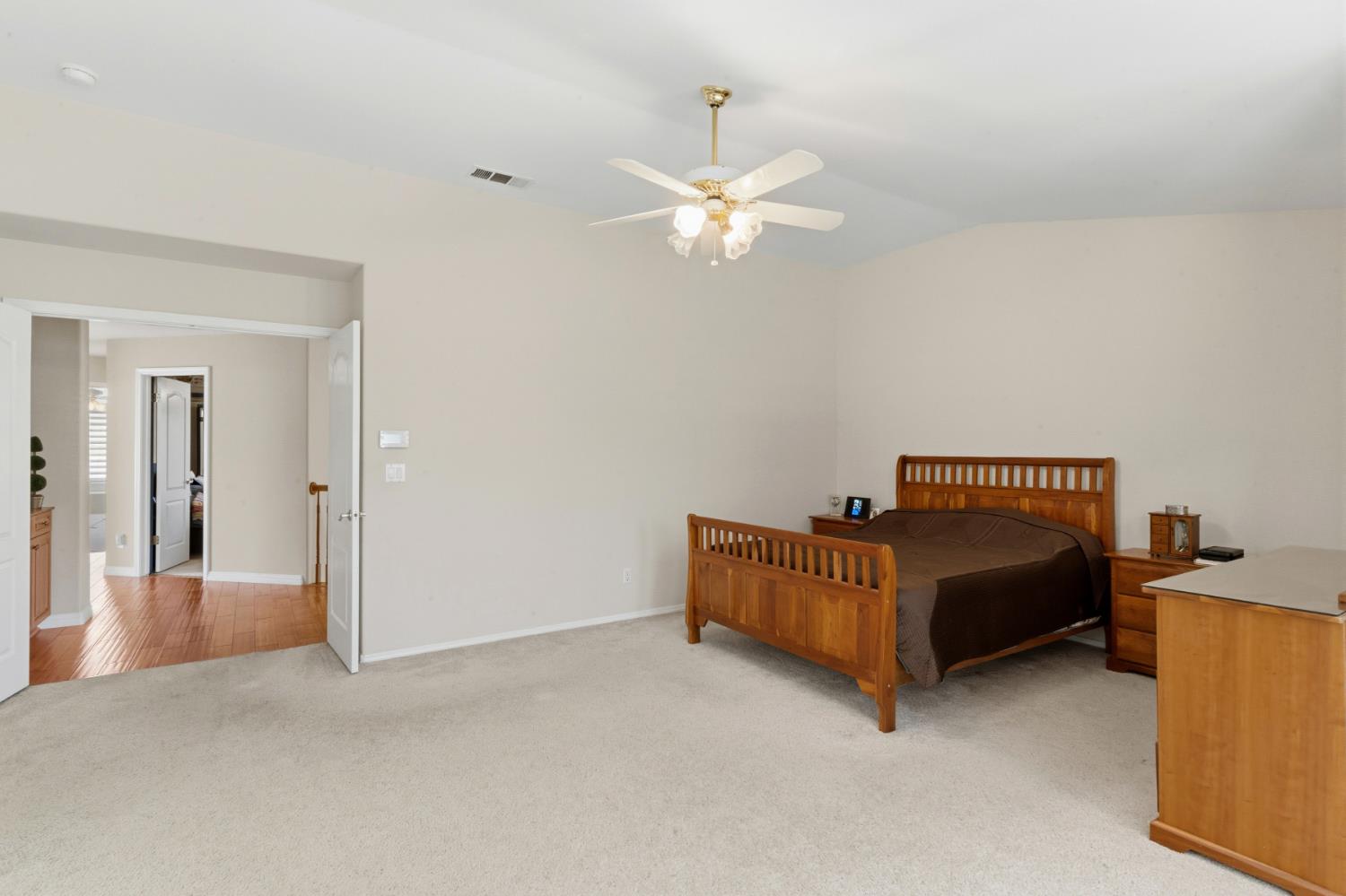10365 N Pierpont Cir, Fresno, CA 93730