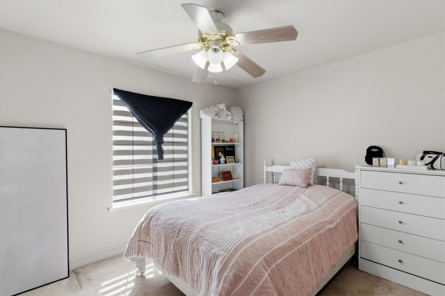 10365 N Pierpont Cir, Fresno, CA 93730