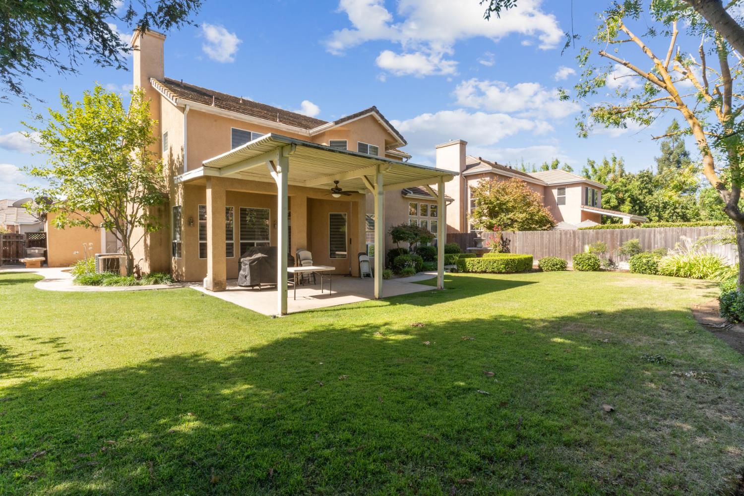 10365 N Pierpont Cir, Fresno, CA 93730
