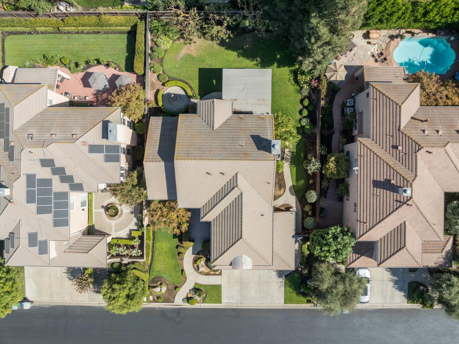 10365 N Pierpont Cir, Fresno, CA 93730