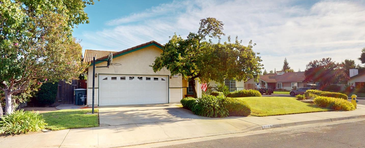 2460 Sample Ave, Clovis, CA 93611