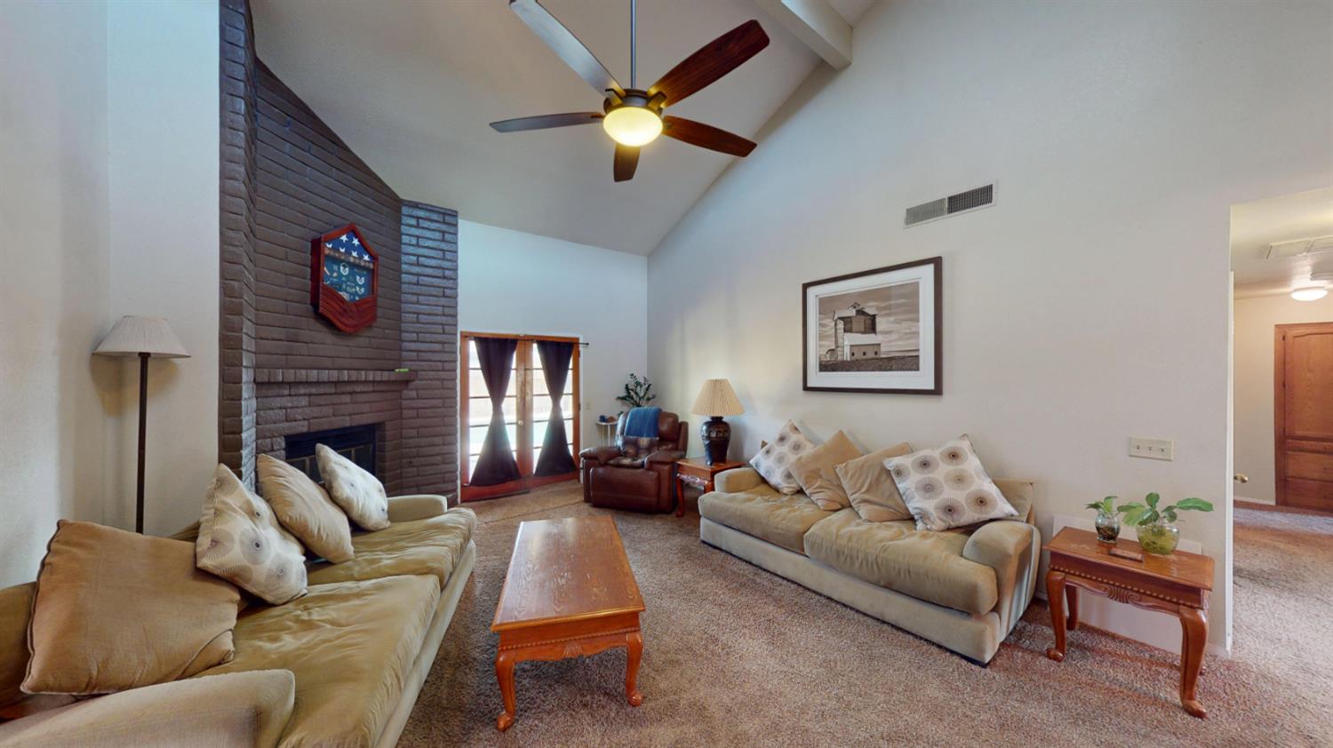 2460 Sample Ave, Clovis, CA 93611