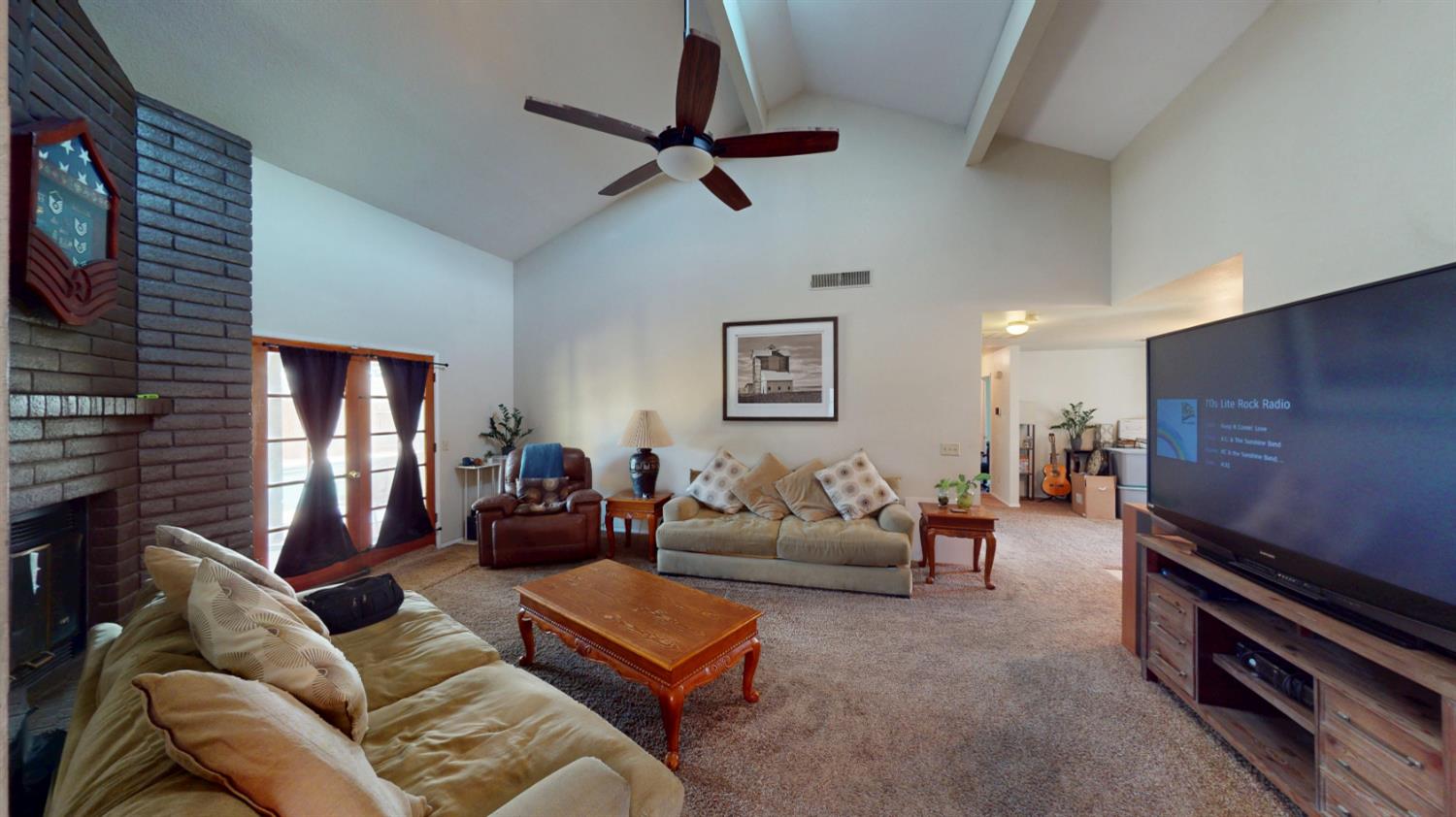 2460 Sample Ave, Clovis, CA 93611