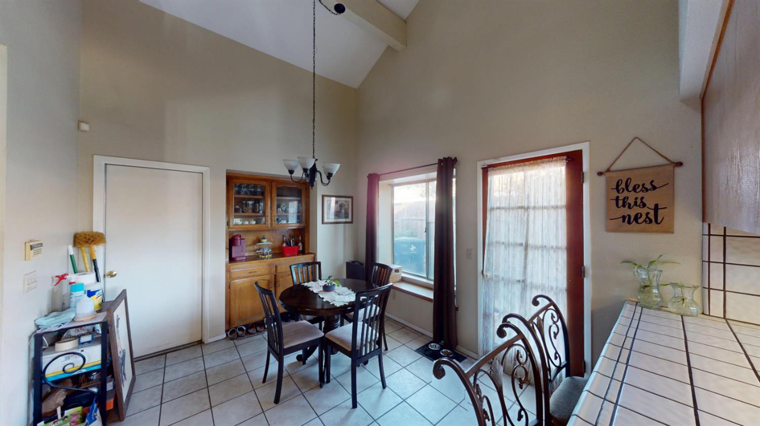 2460 Sample Ave, Clovis, CA 93611
