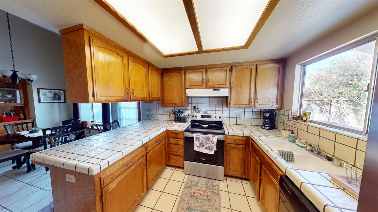 2460 Sample Ave, Clovis, CA 93611