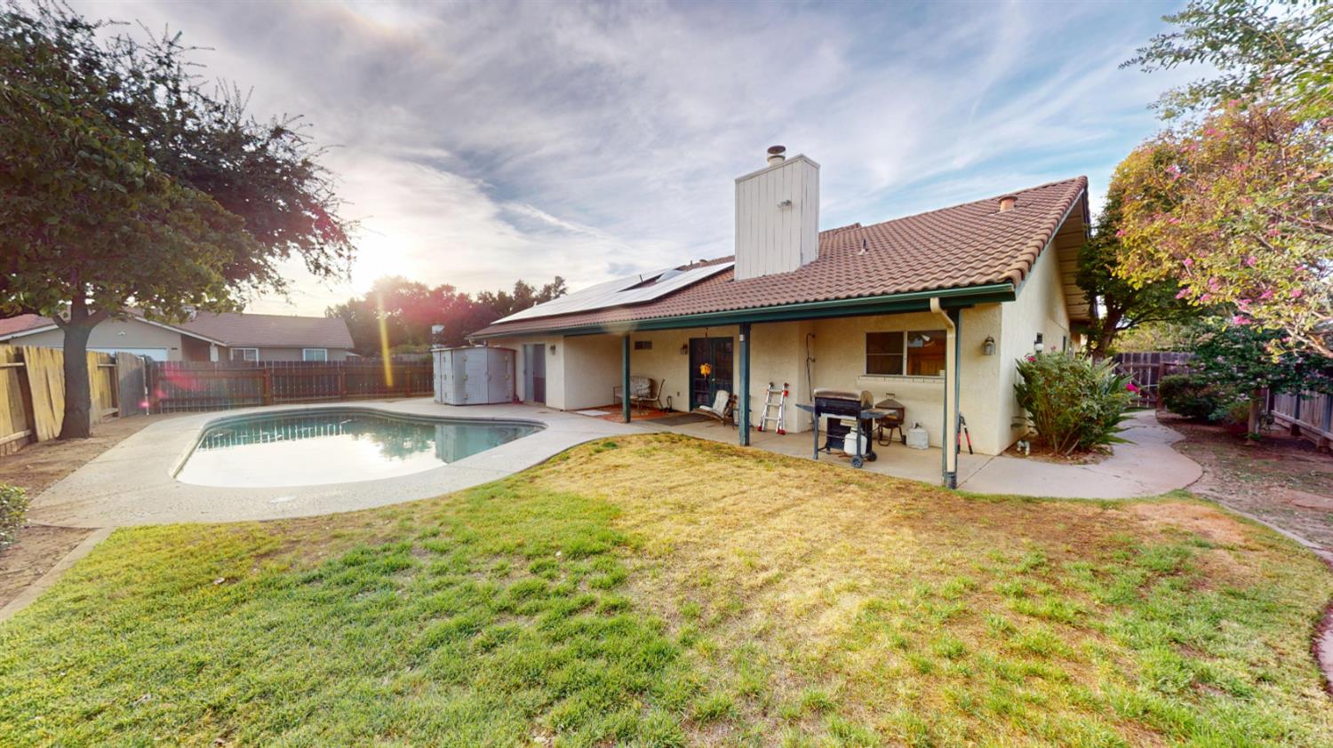 2460 Sample Ave, Clovis, CA 93611