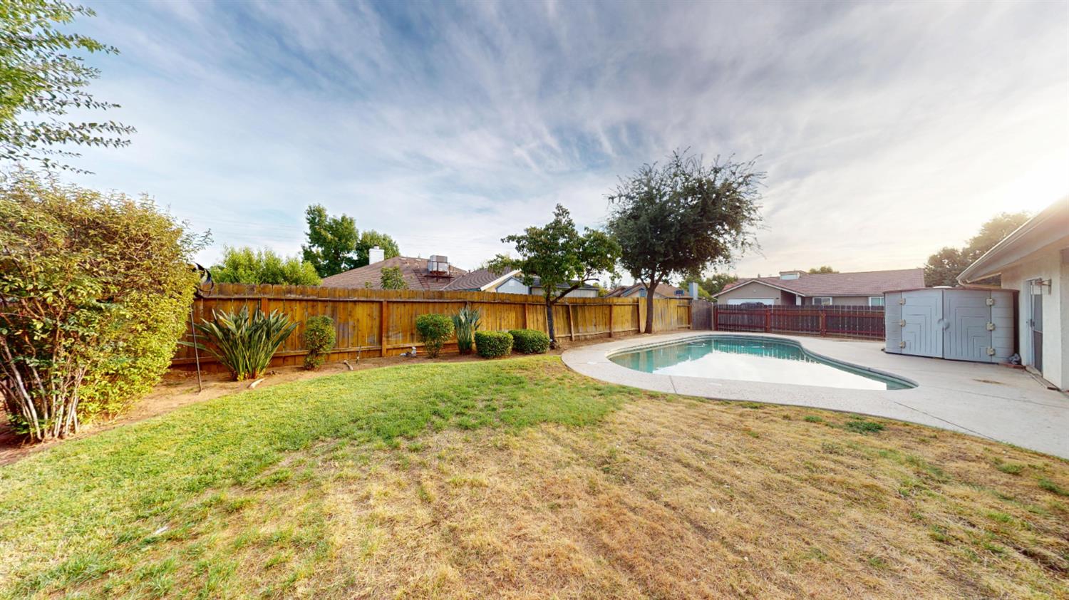 2460 Sample Ave, Clovis, CA 93611
