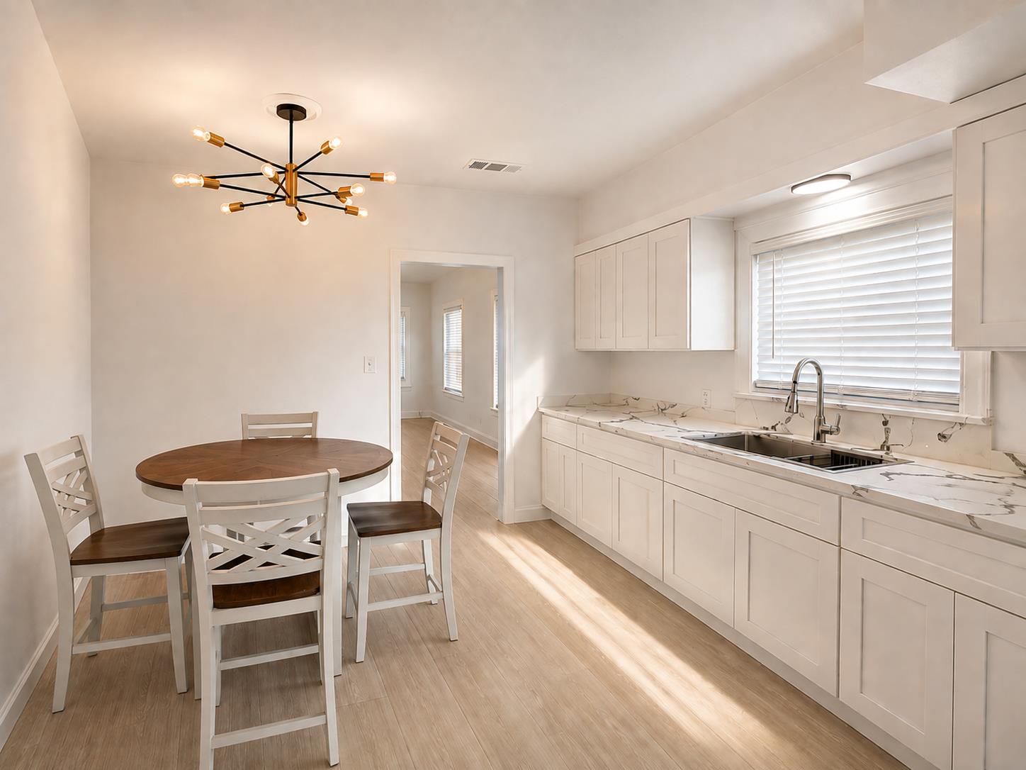 745 N Leslie St, Visalia, CA 93291