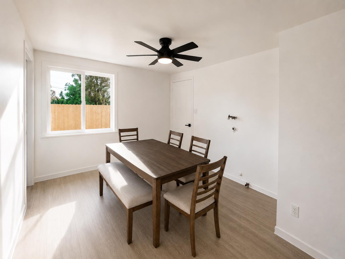 745 N Leslie St, Visalia, CA 93291