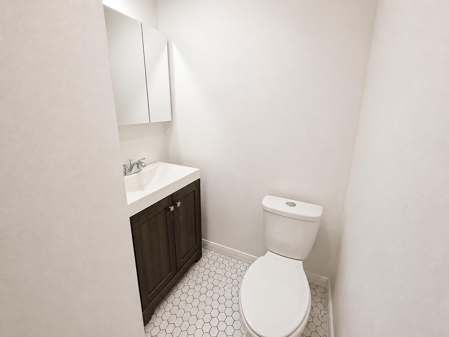 745 N Leslie St, Visalia, CA 93291