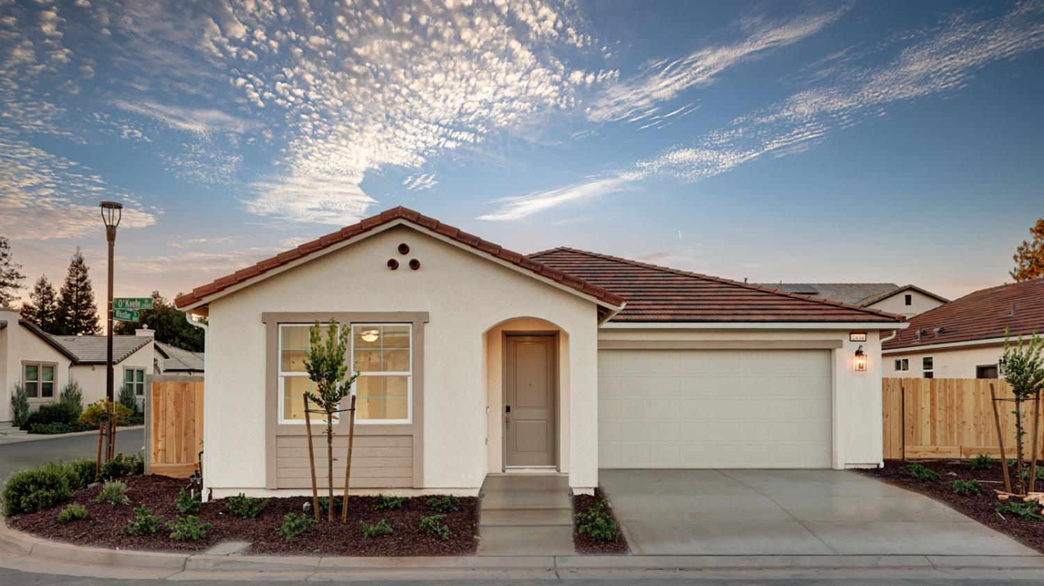 2434 E Okeefe Dr, Fresno, CA 93720