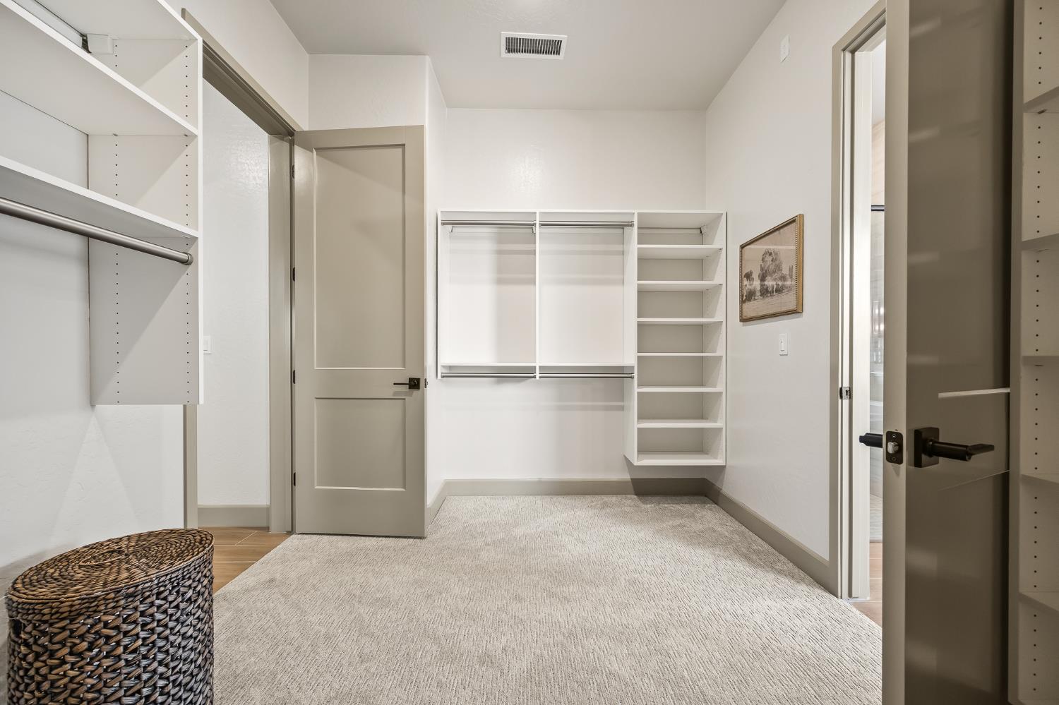 11170 N Via Ravenna Dr, Fresno, CA 93730