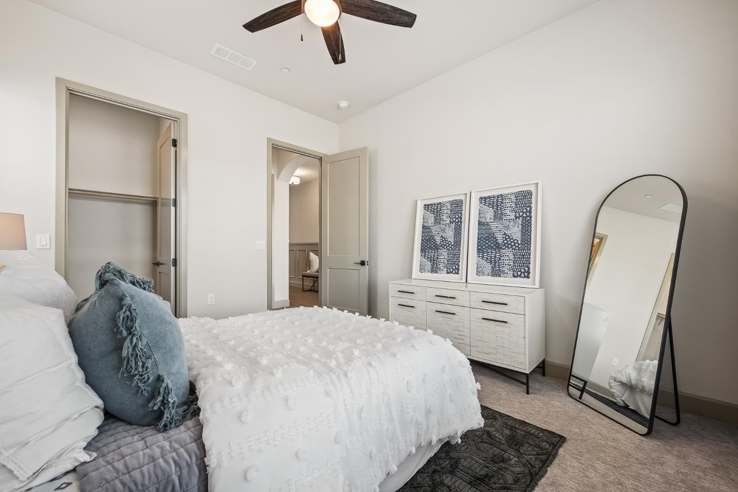11170 N Via Ravenna Dr, Fresno, CA 93730