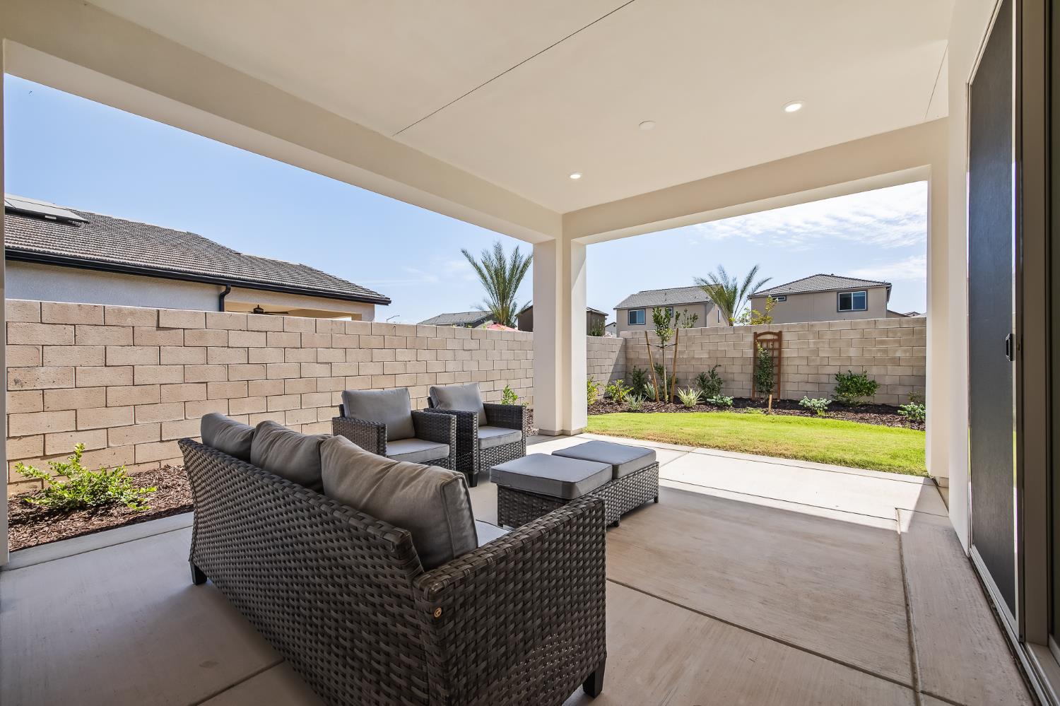 11170 N Via Ravenna Dr, Fresno, CA 93730