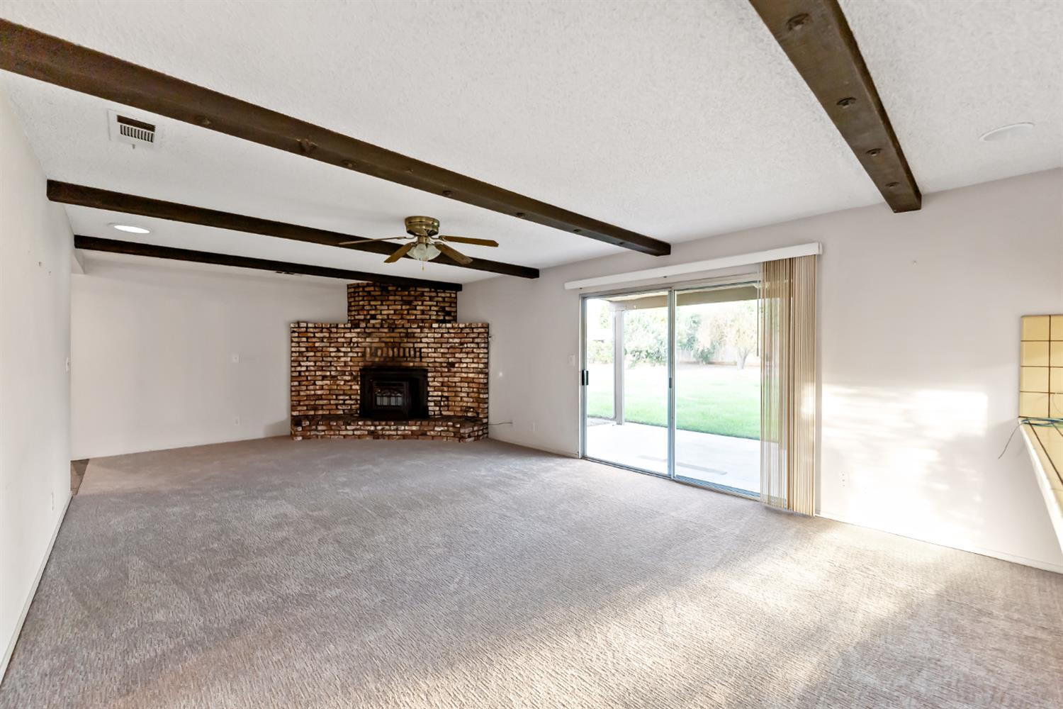 12165 Caron Way, Madera, CA 93636