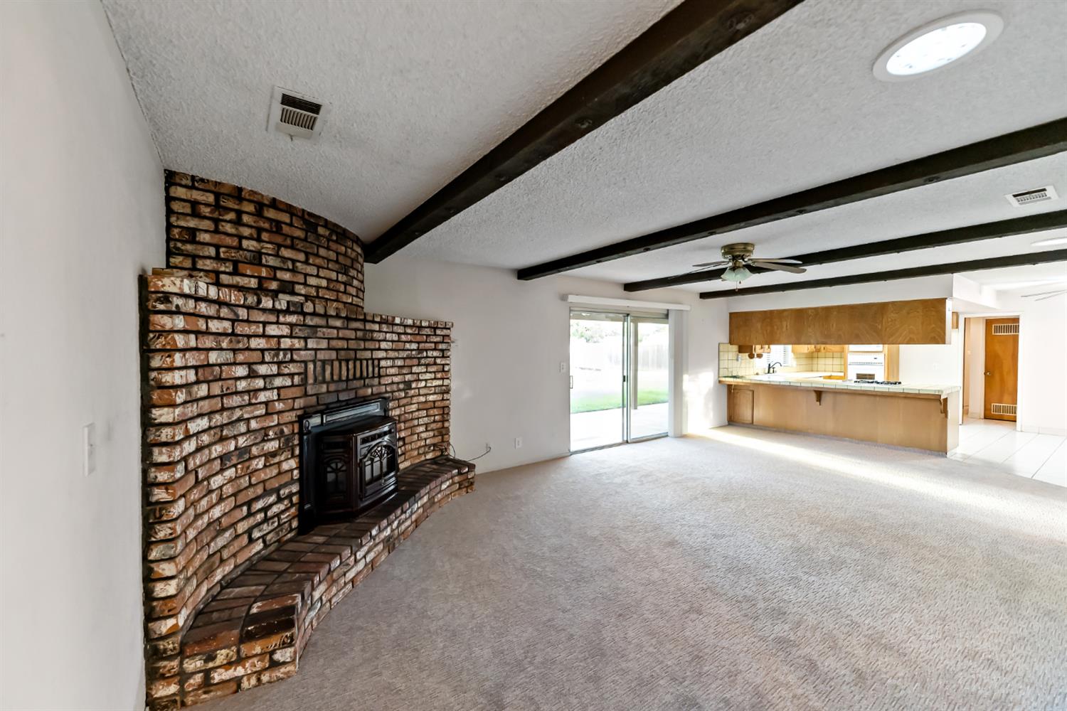 12165 Caron Way, Madera, CA 93636
