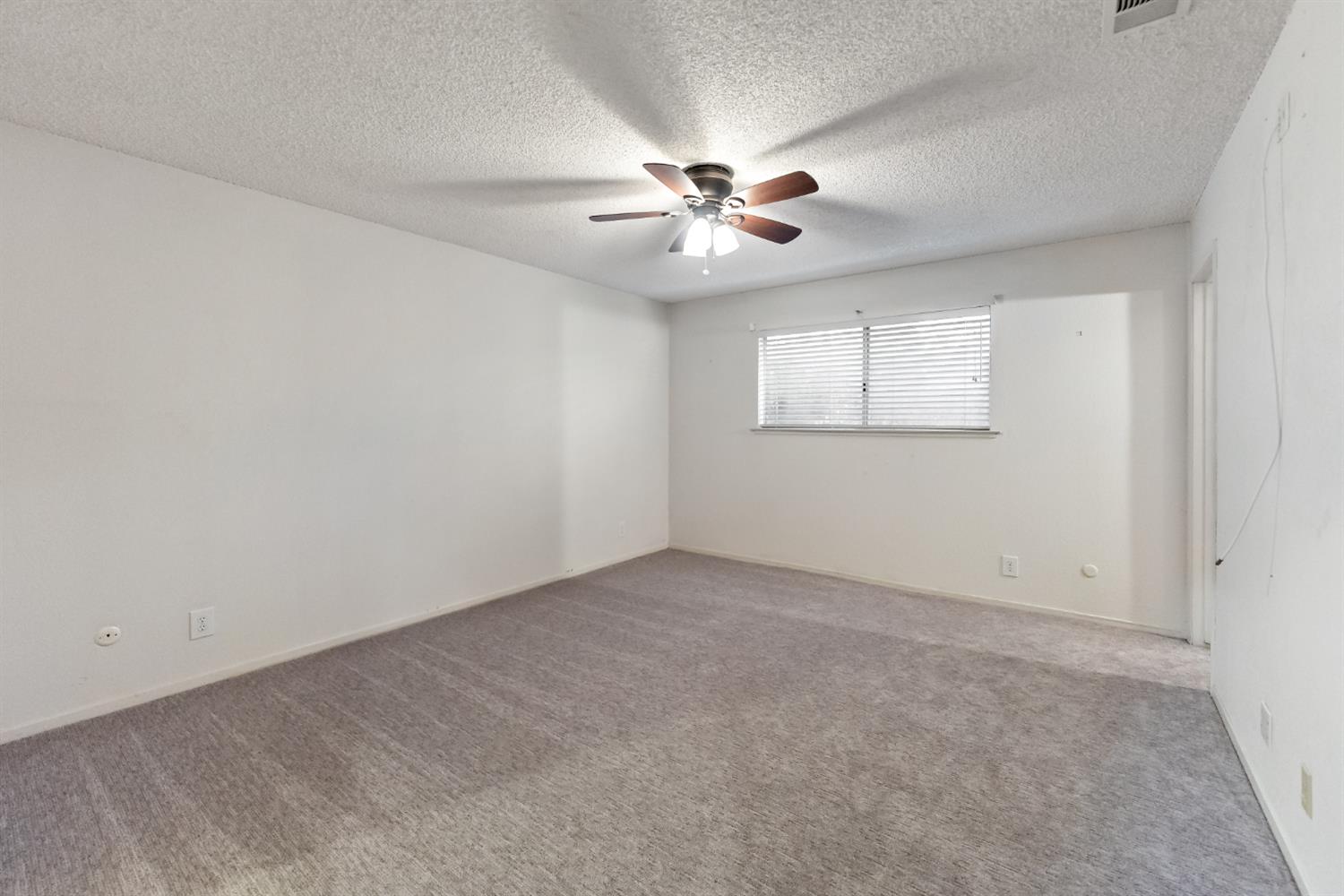 12165 Caron Way, Madera, CA 93636