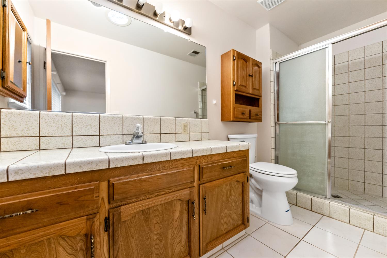 12165 Caron Way, Madera, CA 93636