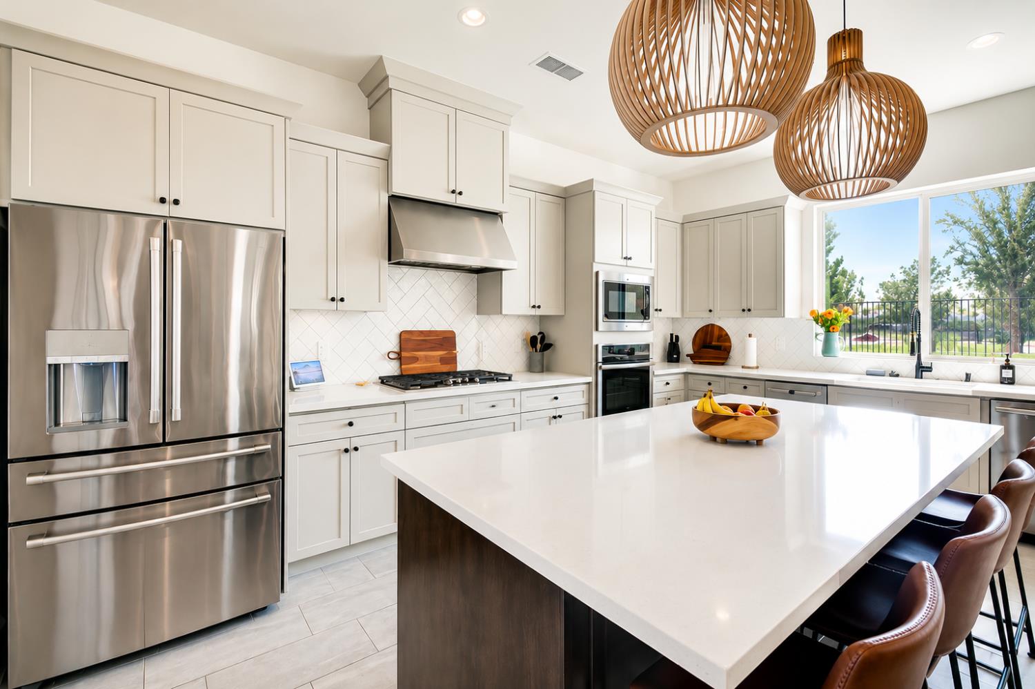 1048 Beaver Pond Loop, Madera, CA 93636