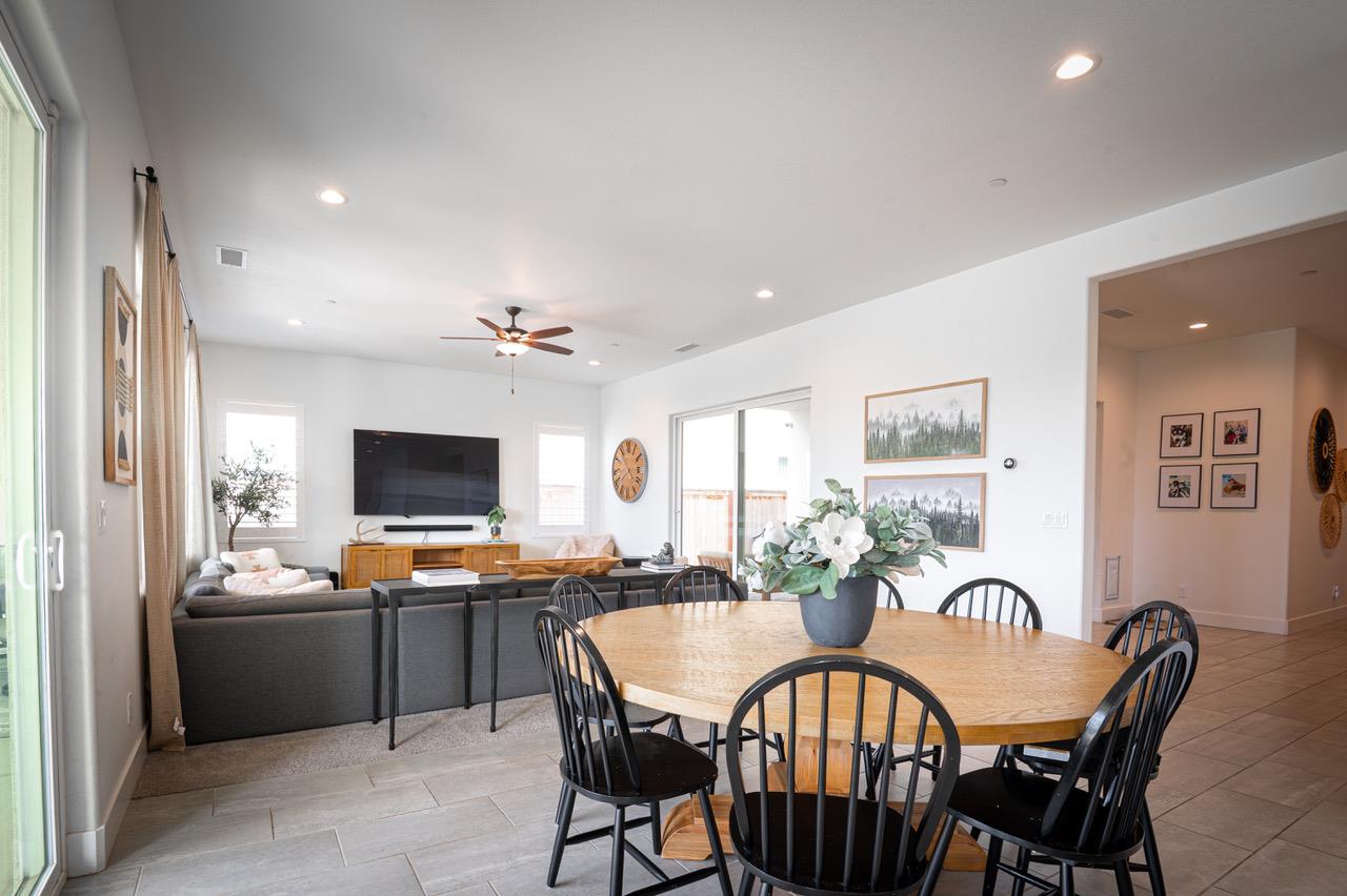1048 Beaver Pond Loop, Madera, CA 93636