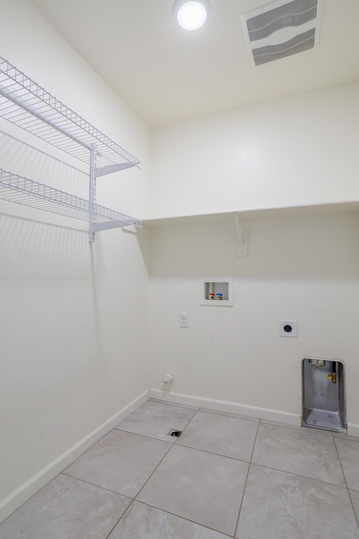 627 S Elverta St, Visalia, CA 93292