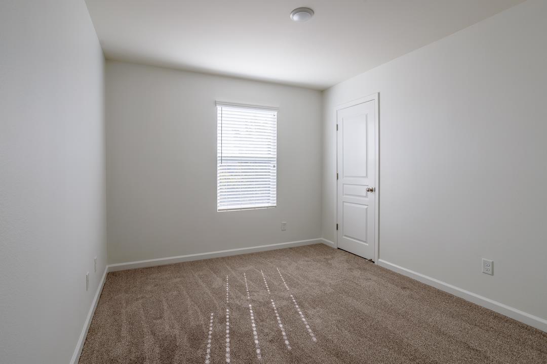 627 S Elverta St, Visalia, CA 93292
