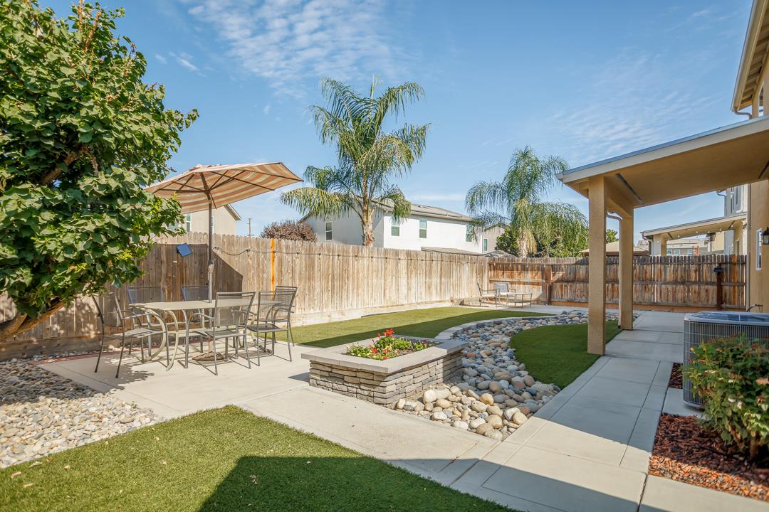 627 S Elverta St, Visalia, CA 93292