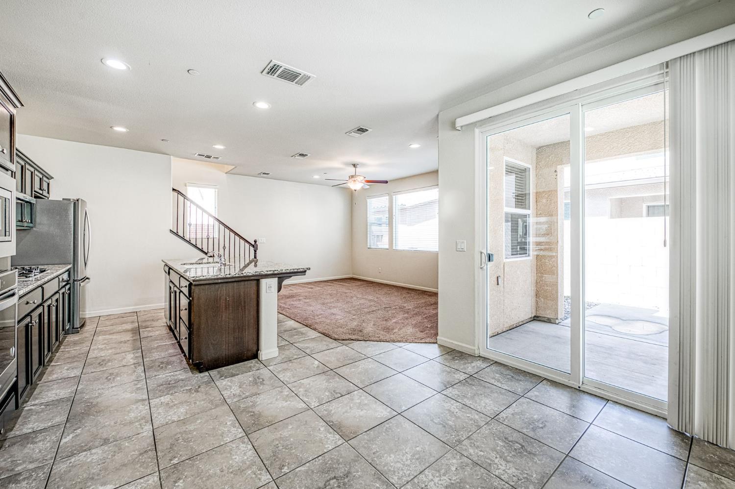 6158 E Peruna Way, Fresno, CA 93727