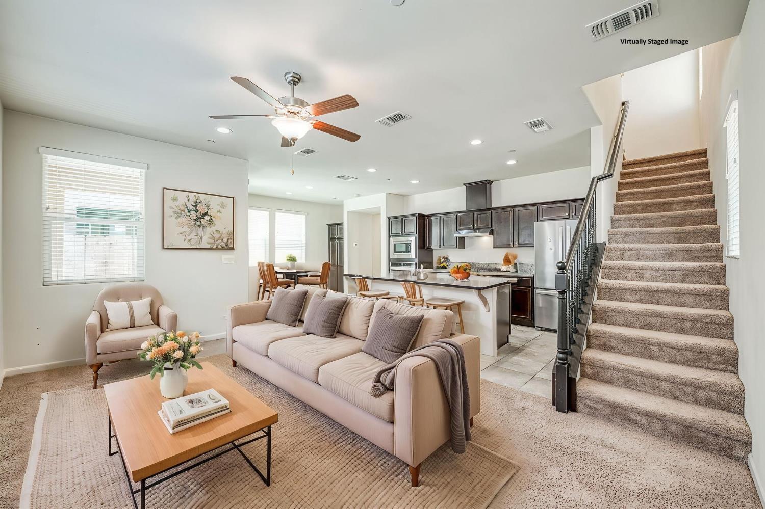 6158 E Peruna Way, Fresno, CA 93727